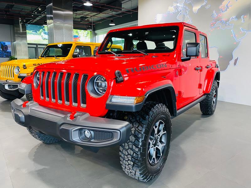 Jeep Wrangler Rubicon màu đỏ